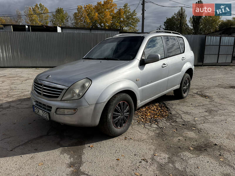 Позашляховик / Кросовер SsangYong Rexton 2005 в 