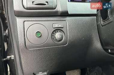 Внедорожник / Кроссовер SsangYong Rexton 2011 в 
