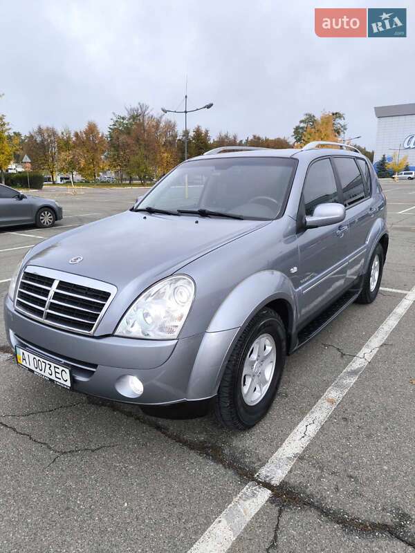 Внедорожник / Кроссовер SsangYong Rexton 2011 в Броварах