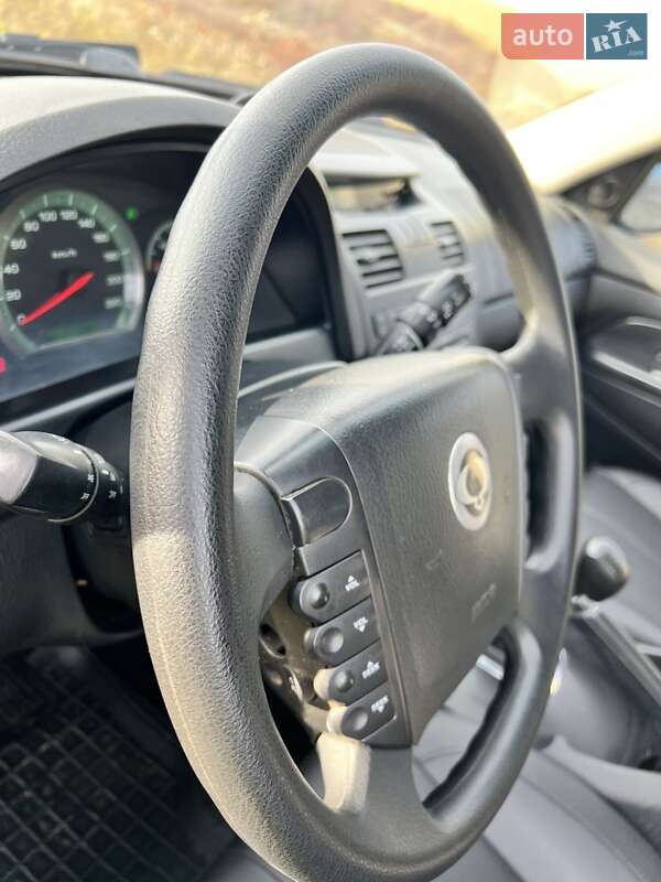 Внедорожник / Кроссовер SsangYong Rexton 2008 в Городенке