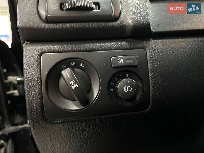 Позашляховик / Кросовер SsangYong Rexton 2008 в Києві