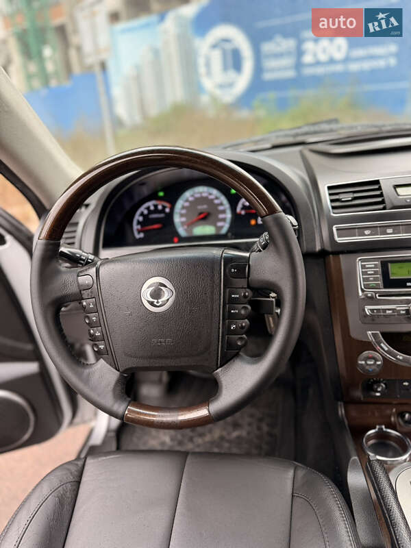 Внедорожник / Кроссовер SsangYong Rexton 2013 в Киеве