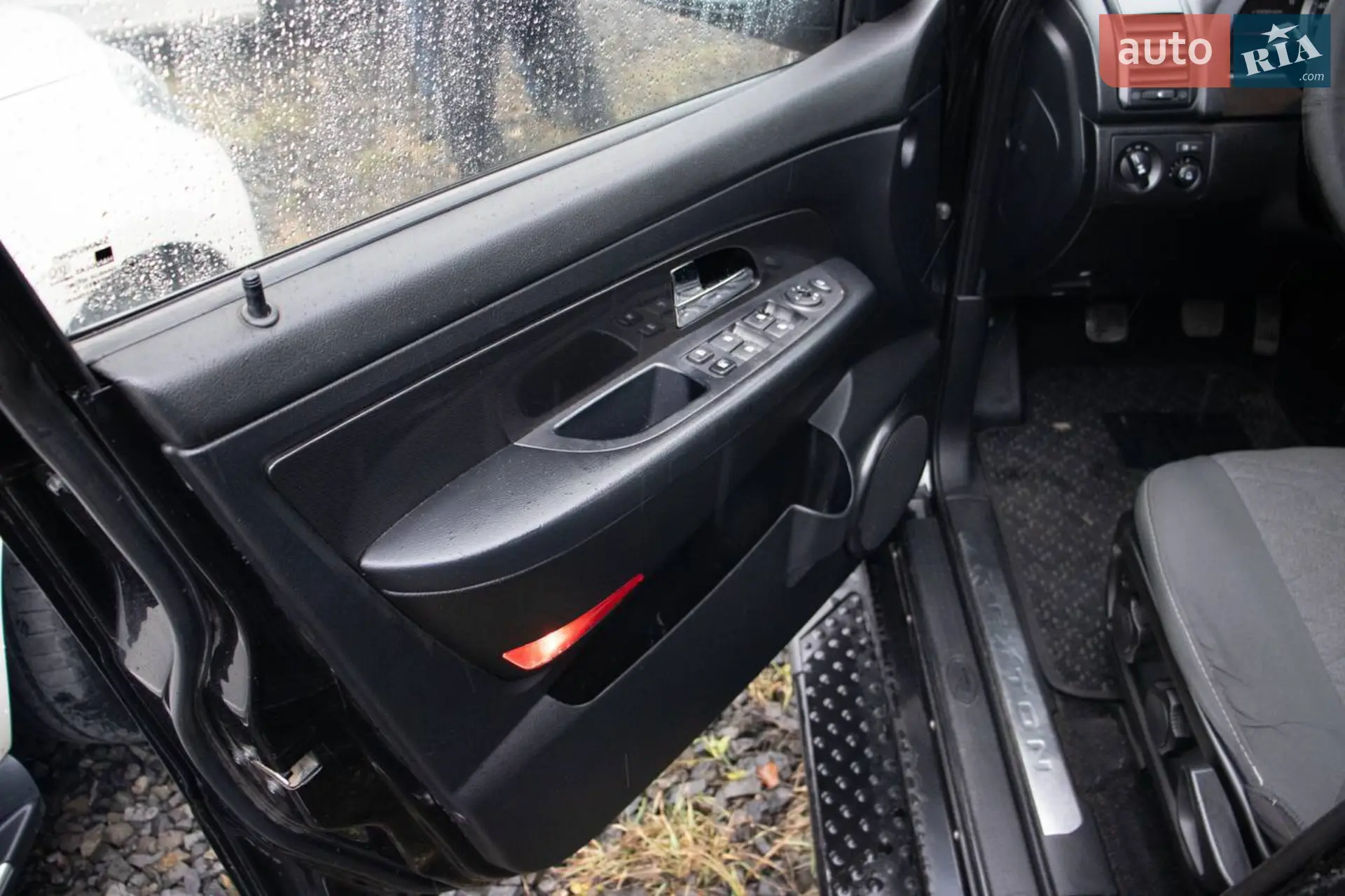 2011 SsangYong Rexton - мініатюра 8