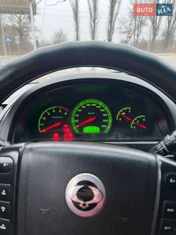 Внедорожник / Кроссовер SsangYong Rexton 2009 в Каневе