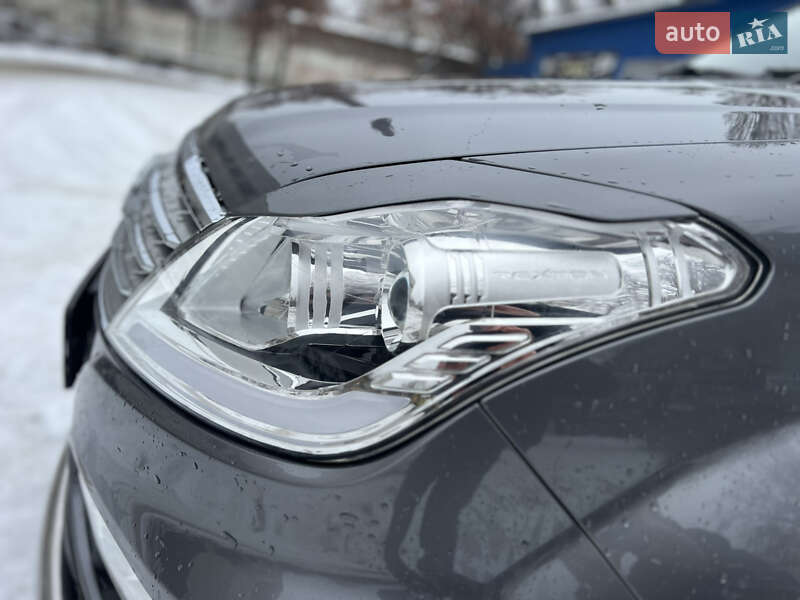 Внедорожник / Кроссовер SsangYong Rexton 2014 в Киеве