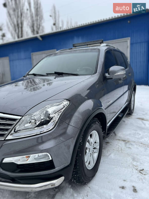 Внедорожник / Кроссовер SsangYong Rexton 2014 в Киеве