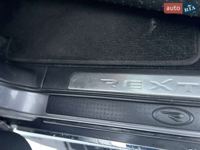 Внедорожник / Кроссовер SsangYong Rexton 2014 в Киеве