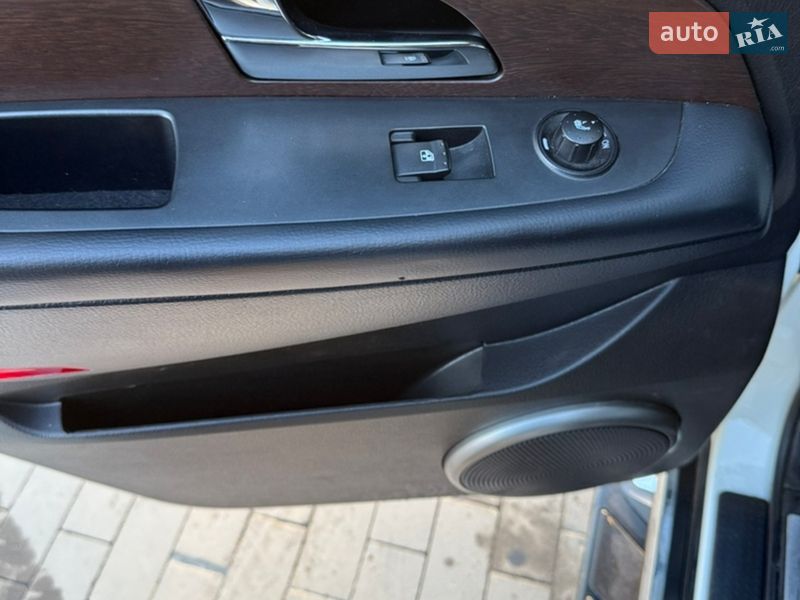 Внедорожник / Кроссовер SsangYong Rexton 2014 в Умани фото 9 Внедорожник / Кроссовер SsangYong Rexton 2014 в Умани