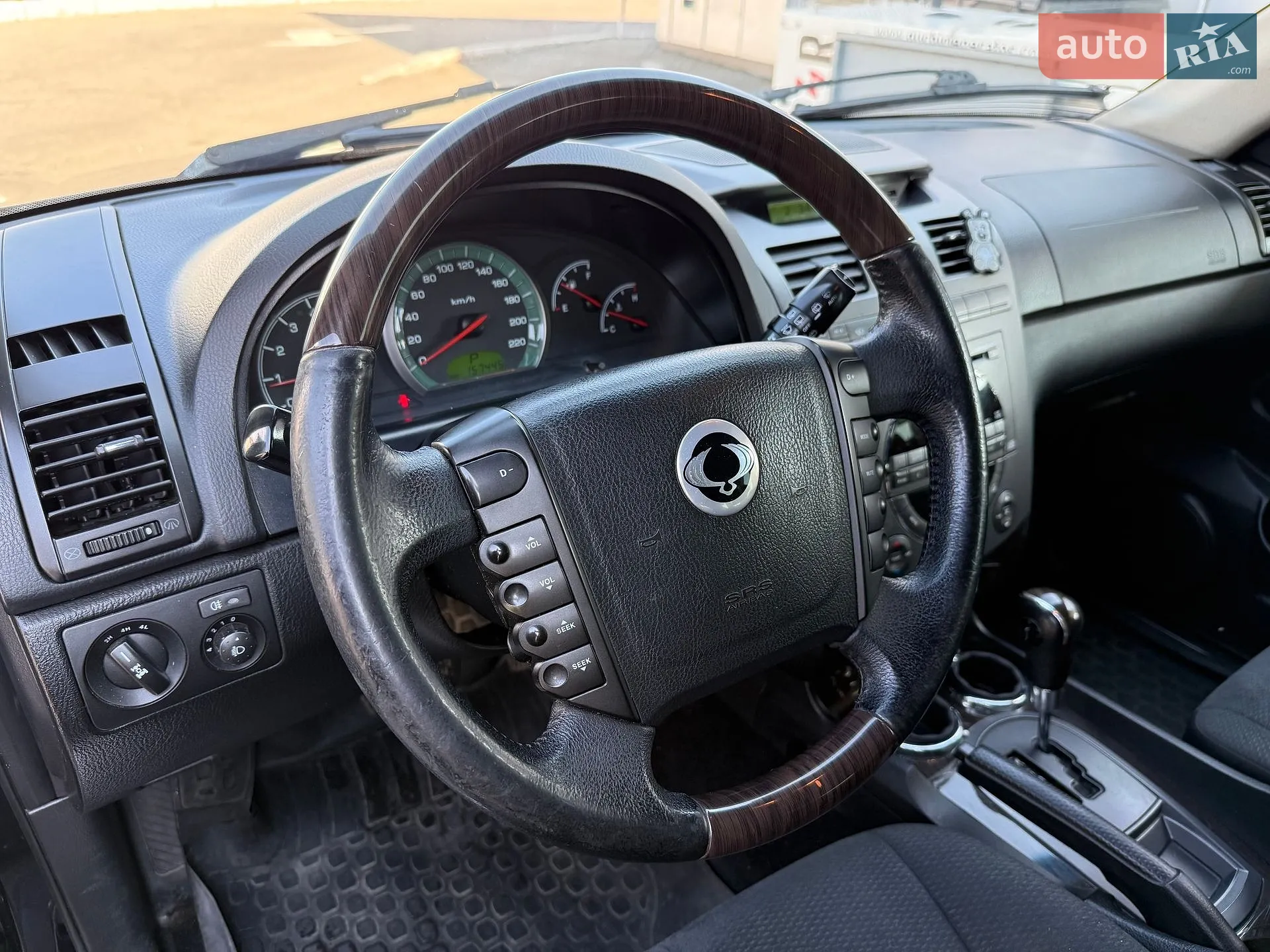 2012 SsangYong Rexton - мініатюра 12