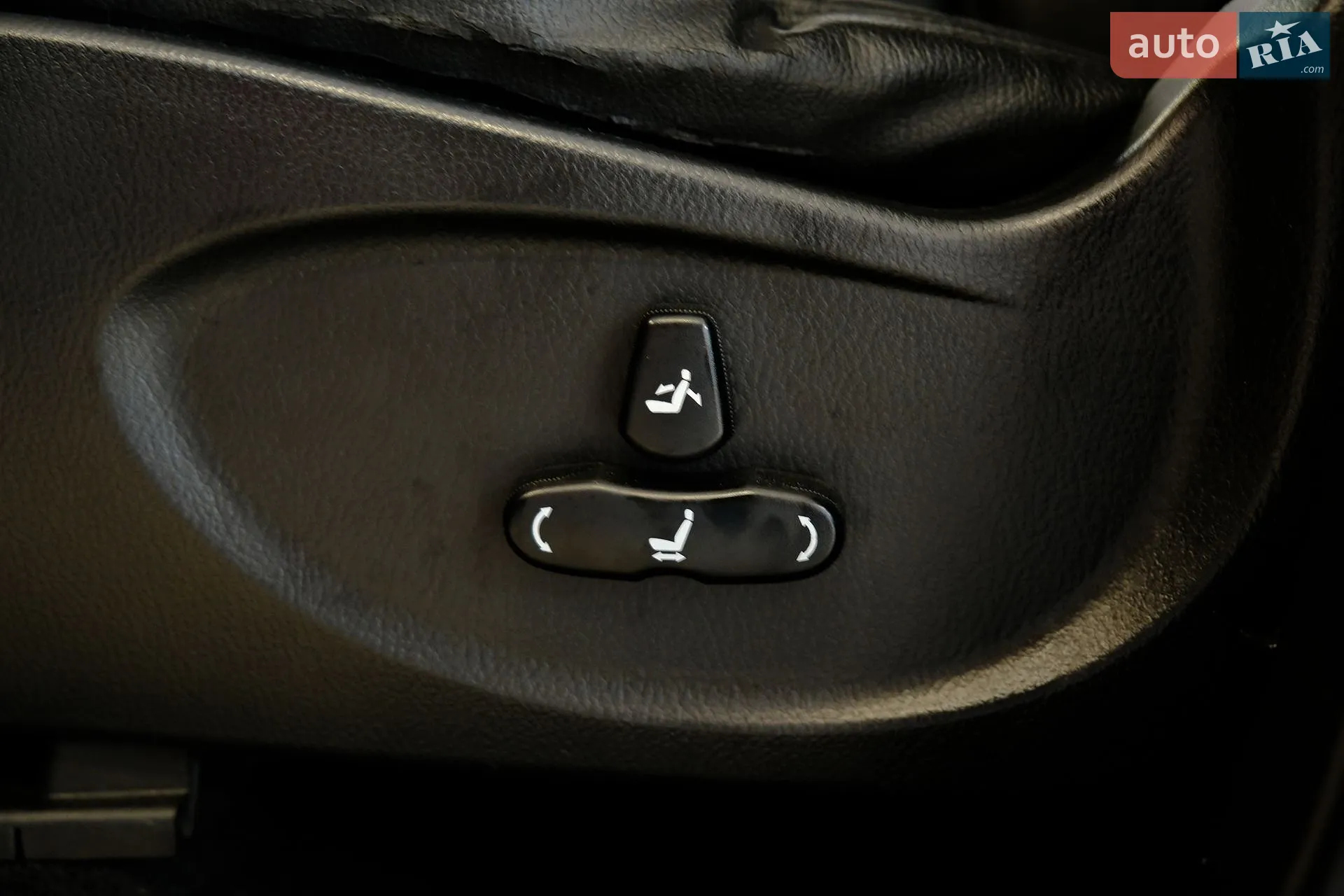 2011 SsangYong Rexton - мініатюра 24
