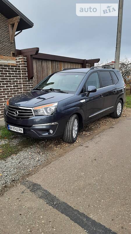 Минивэн SsangYong Rodius 2015 в 
