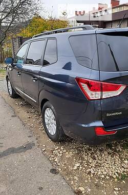 Минивэн SsangYong Rodius 2015 в 