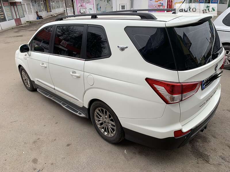 Мінівен SsangYong Rodius 2015 в Черкасах