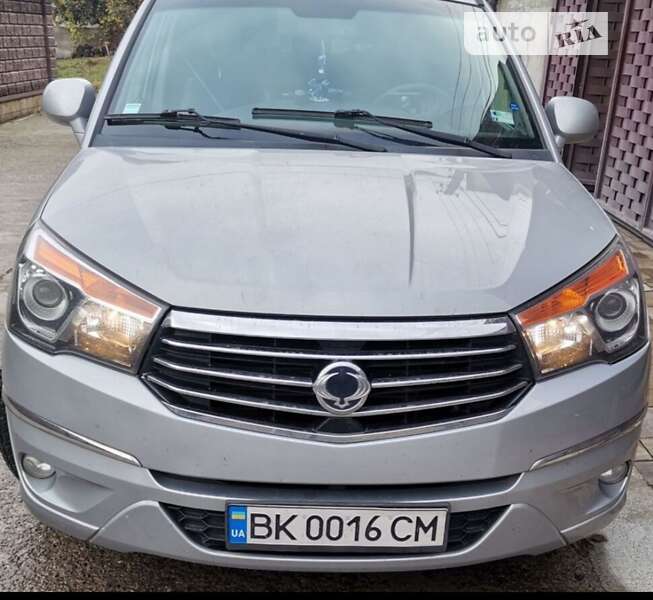 SsangYong Rodius 2015