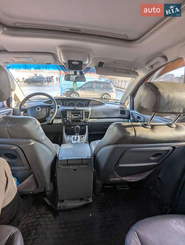 Мінівен SsangYong Rodius 2008 в Івано-Франківську