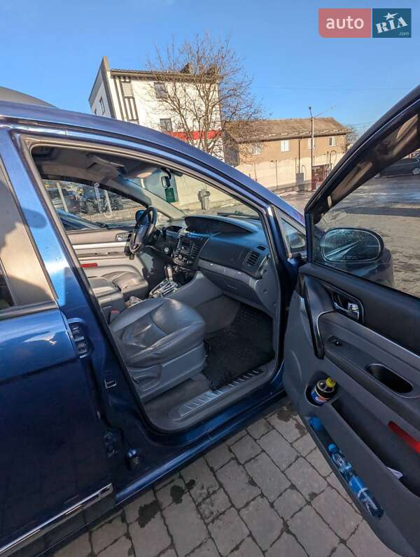 Мінівен SsangYong Rodius 2008 в Івано-Франківську