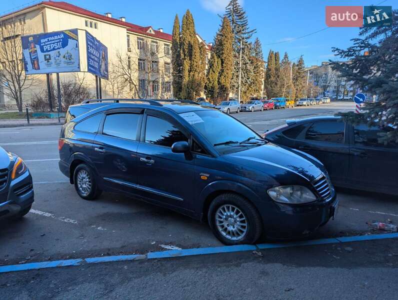 Мінівен SsangYong Rodius 2008 в Івано-Франківську
