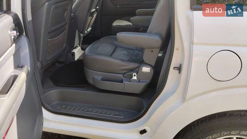 Минивэн SsangYong Rodius 2008 в Николаеве