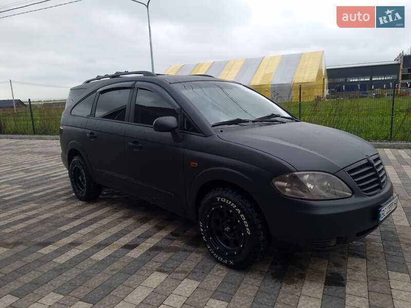 Минивэн SsangYong Rodius 2008 в Львове