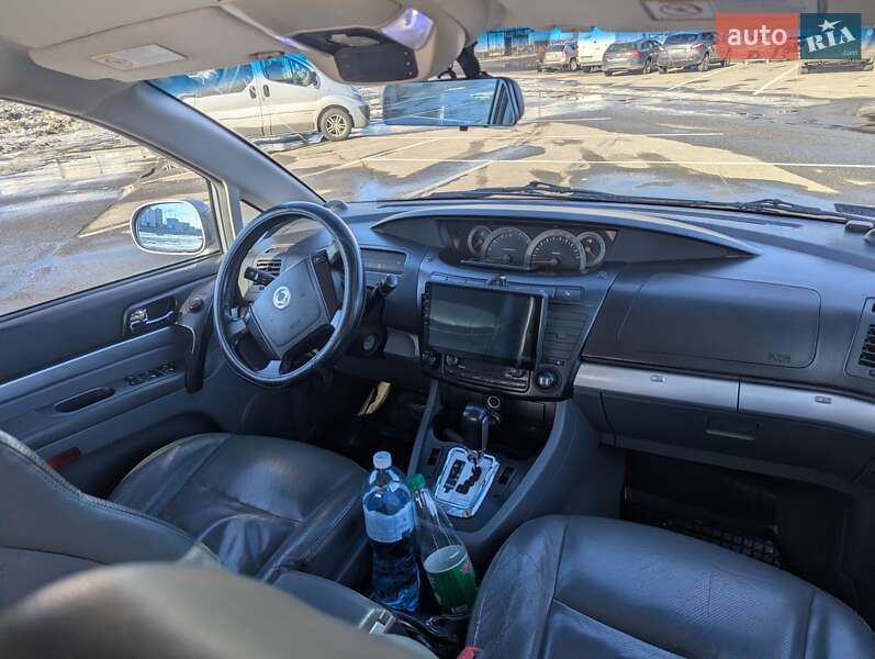 Минивэн SsangYong Rodius 2006 в Киеве фото 6 Минивэн SsangYong Rodius 2006 в Киеве