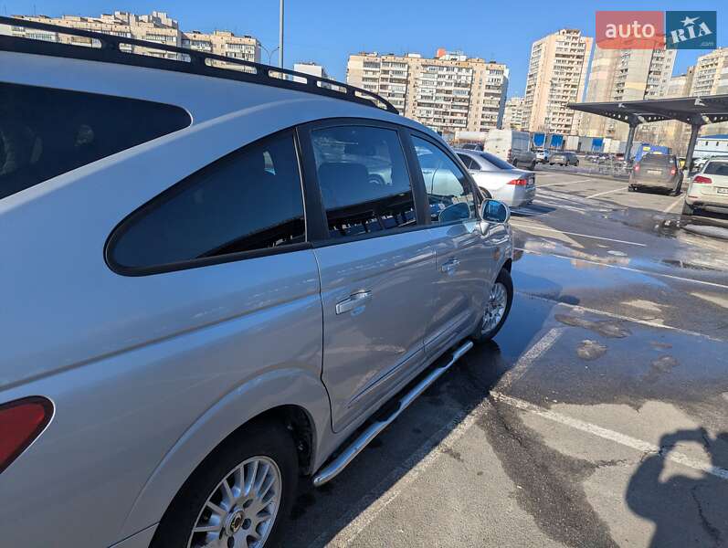 Минивэн SsangYong Rodius 2006 в Киеве фото 40 Минивэн SsangYong Rodius 2006 в Киеве