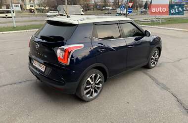 Внедорожник / Кроссовер SsangYong Tivoli 2015 в 
