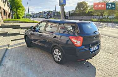 Позашляховик / Кросовер SsangYong Tivoli 2016 в 