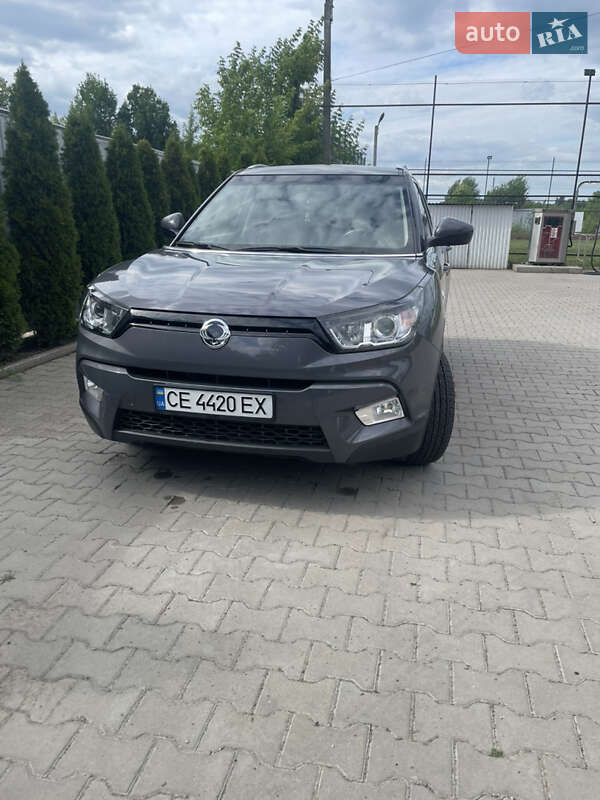 Внедорожник / Кроссовер SsangYong Tivoli 2015 в Кицмани