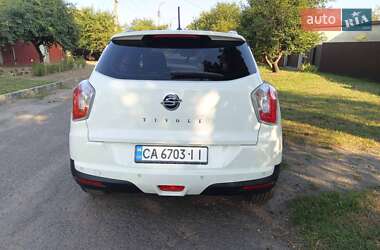 Позашляховик / Кросовер SsangYong Tivoli 2017 в 