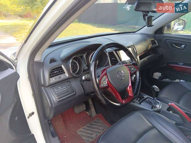 Внедорожник / Кроссовер SsangYong Tivoli 2017 в Черкассах фото 25 Внедорожник / Кроссовер SsangYong Tivoli 2017 в Черкассах