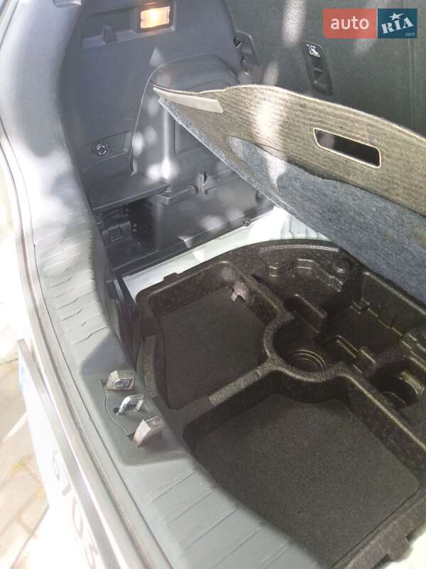 Внедорожник / Кроссовер SsangYong Tivoli 2017 в Черкассах фото 44 Внедорожник / Кроссовер SsangYong Tivoli 2017 в Черкассах