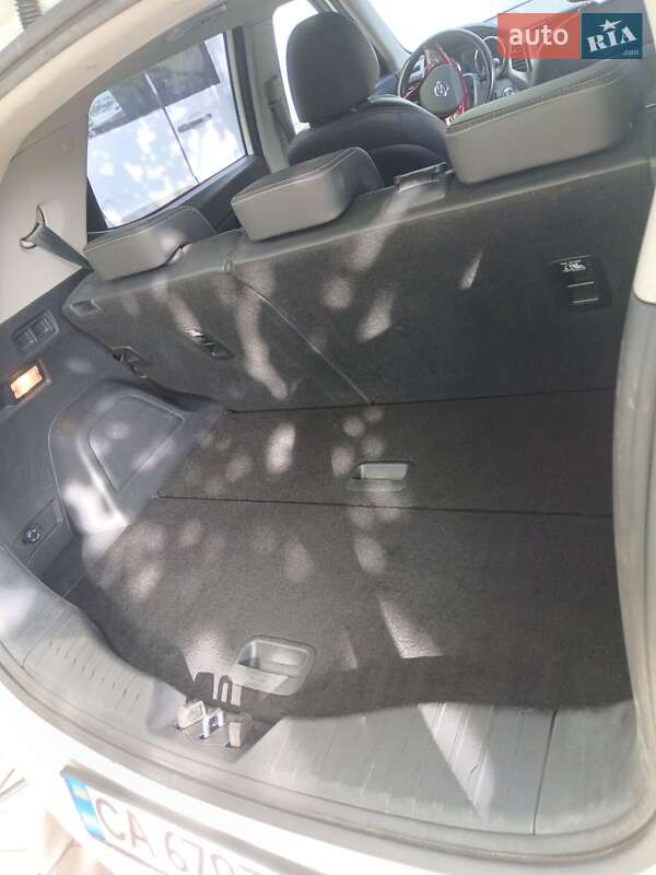 Внедорожник / Кроссовер SsangYong Tivoli 2017 в Черкассах фото 46 Внедорожник / Кроссовер SsangYong Tivoli 2017 в Черкассах