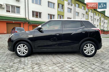 Позашляховик / Кросовер SsangYong Tivoli 2015 в 