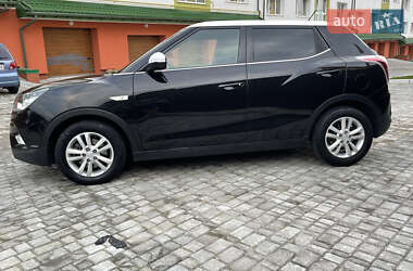 Позашляховик / Кросовер SsangYong Tivoli 2015 в 