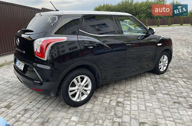 Позашляховик / Кросовер SsangYong Tivoli 2015 в 