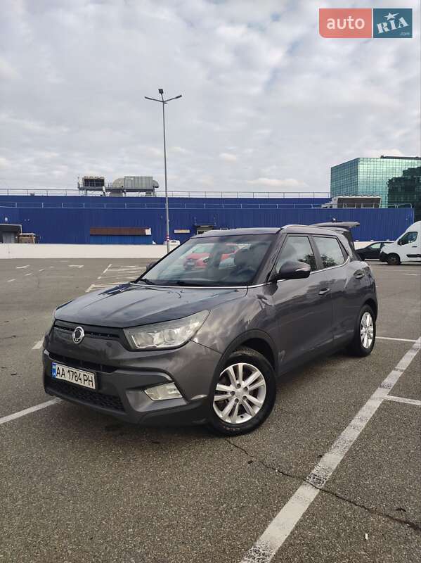 Позашляховик / Кросовер SsangYong Tivoli 2016 в Києві
