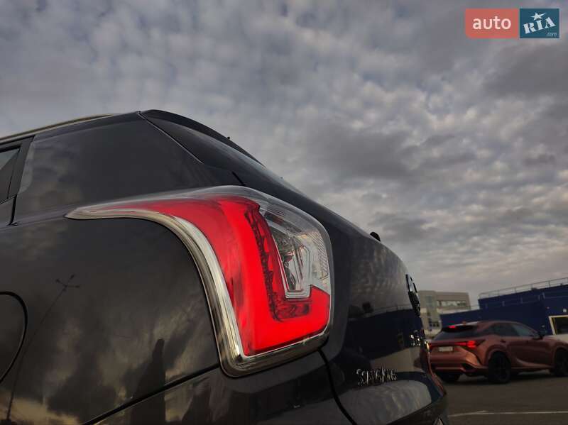 Внедорожник / Кроссовер SsangYong Tivoli 2016 в Киеве