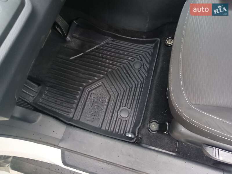 Внедорожник / Кроссовер SsangYong Tivoli 2017 в Черкассах