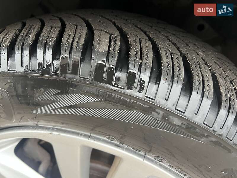 Внедорожник / Кроссовер SsangYong Tivoli 2016 в Киеве