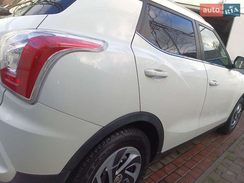 Внедорожник / Кроссовер SsangYong Tivoli 2017 в Черкассах