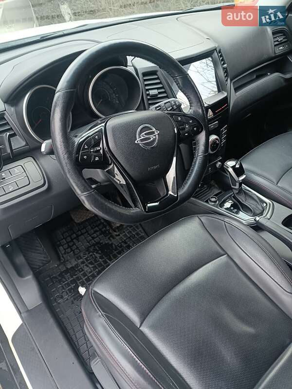 Внедорожник / Кроссовер SsangYong Tivoli 2019 в Киеве