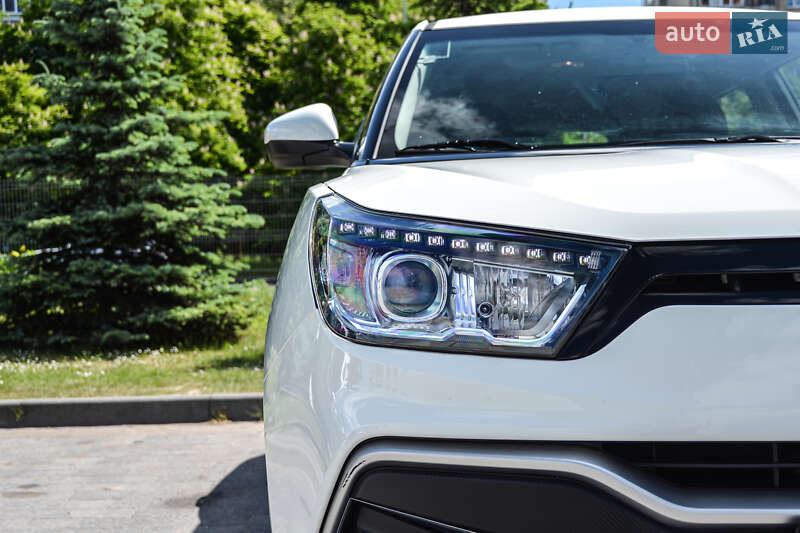 Внедорожник / Кроссовер SsangYong XLV 2017 в 