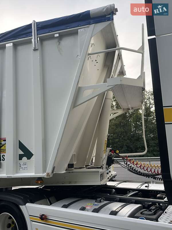 Самоскид напівпричіп STAS S339CX 2005 в Бродах