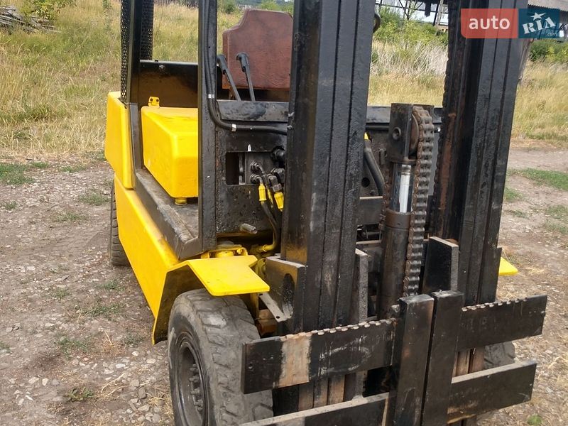 Фронтальні навантажувачі Steinbock Boss 1995 в Буську