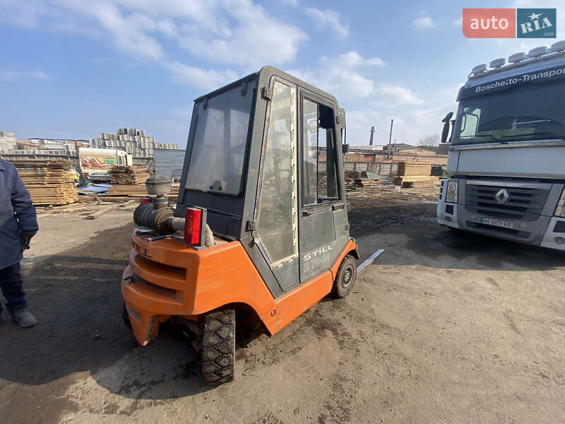 Фронтальні навантажувачі Still R 70-25 1998 в Підгірцях