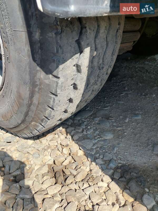 Цистерна напівпричіп Stokota ELZAM 2002 в Коломиї