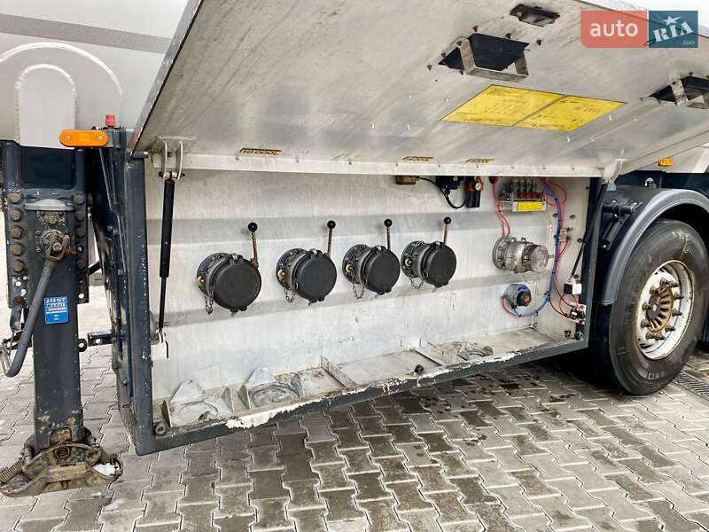 Цистерна Stokota OPL 2014 в Ровно