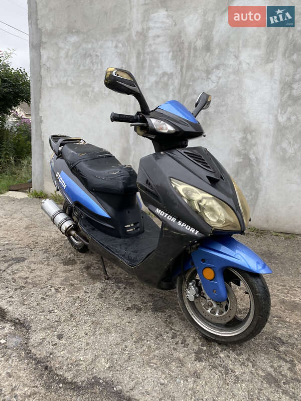 Скутер Storm 150 2013 в Чорткове