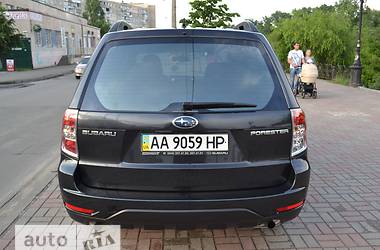 Внедорожник / Кроссовер Subaru Forester 2008 в 