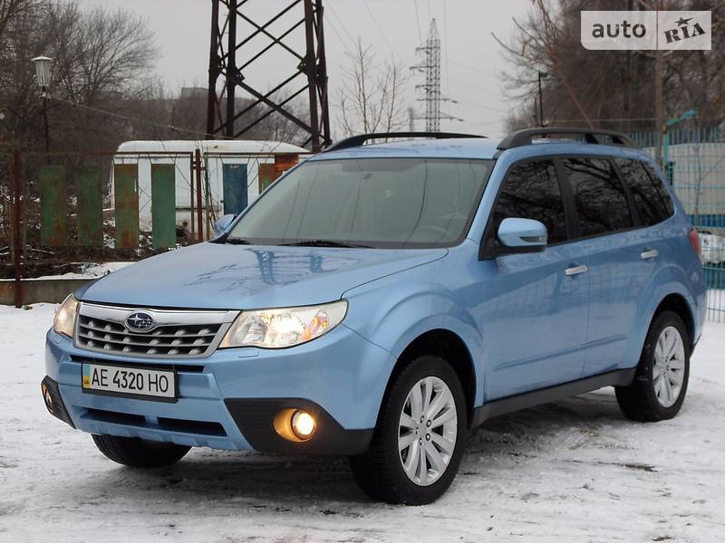 Внедорожник / Кроссовер Subaru Forester 2011 в Днепре